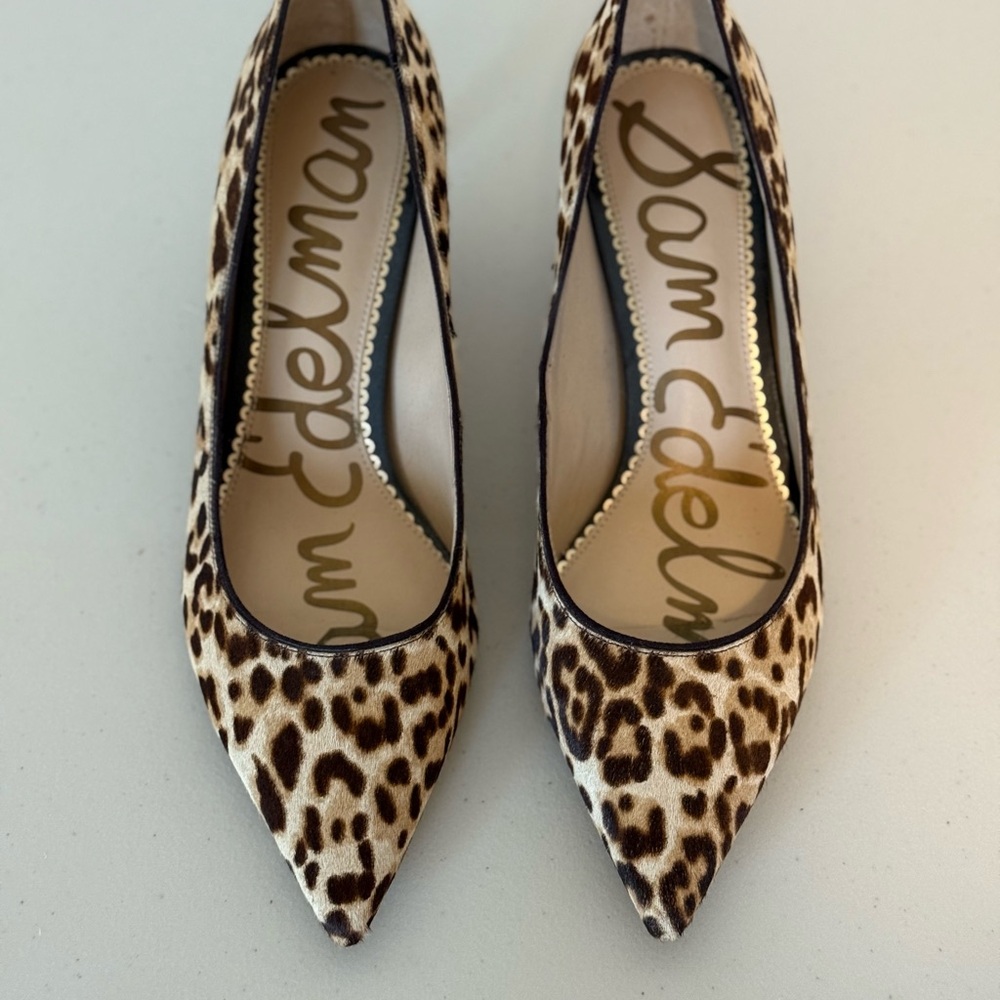 Sam Edelman Brown and Black Heels with Sleek Silhouette